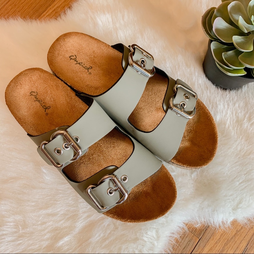 NWOT Birkenstock’s Style Double Buckle Sandals